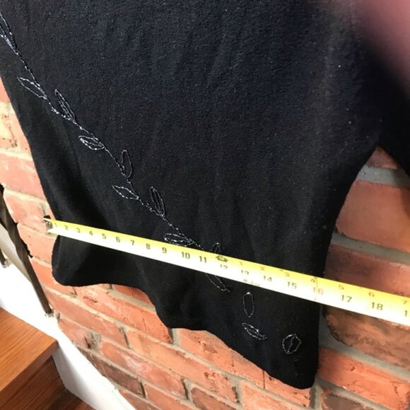 Holt Renfrew Vintage Beaded Leaves Wool Crew Neck Sweater Appliqué Knit Black M - Picture 13 of 15